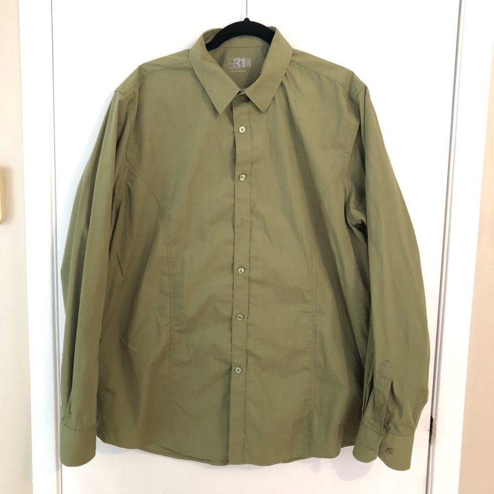💥SALE💥 Simons Le 31 button down shirt